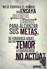 Haga click para ver la imagen ampliada no se equivoca el hombre que ensaya distintos caminos.jpg